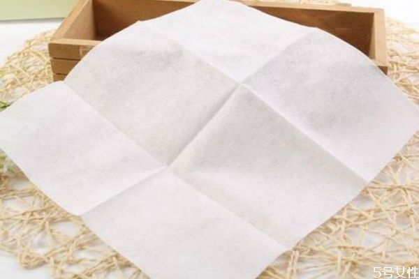如何挑選一次性洗臉巾 洗臉巾平紋的好還是網(wǎng)紋的好 如何挑選一次性洗臉巾 洗臉巾平紋的好還是網(wǎng)紋的好