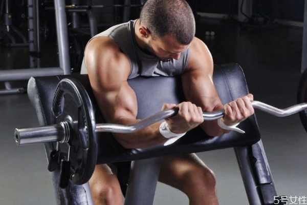 為什么有的人不愛出汗呢 不出汗好嗎 為什么有的人不愛出汗呢 不出汗好嗎