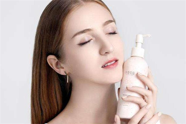 半畝花田身體乳怎么樣 半畝花田身體乳可以擦臉嗎 半畝花田身體乳怎么樣 半畝花田身體乳可以擦臉嗎