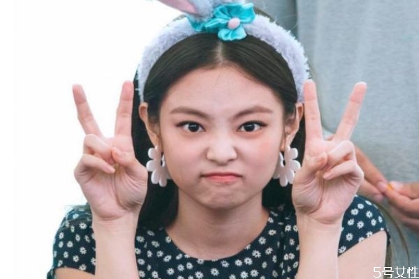 女朋友說感冒了怎么回答 女朋友感冒了暖心的話 女朋友說感冒了怎么回答 女朋友感冒了暖心的話