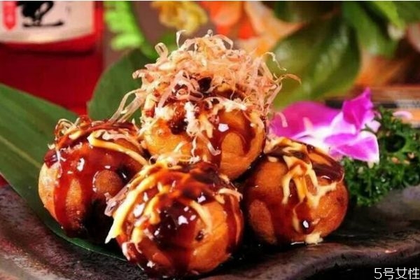 章魚(yú)燒是一種什么食物呢 章魚(yú)燒應(yīng)該怎么做呢