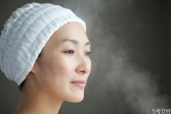 噴霧補水儀剩下的水就放在里面嗎 噴霧補水儀能否天天用 噴霧補水儀剩下的水就放在里面嗎 噴霧補水儀能否天天用