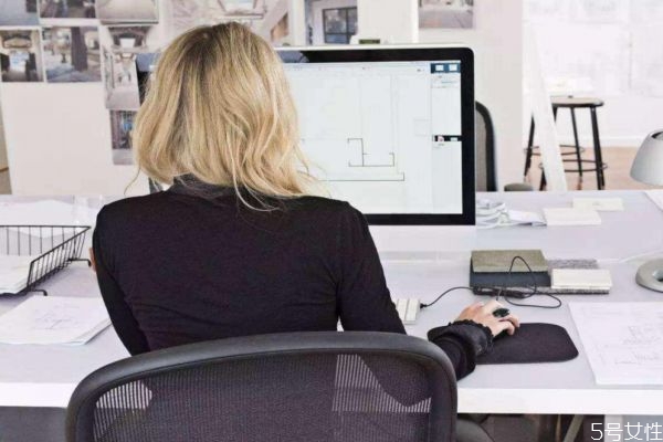 久坐有什么不好呢 久坐的危害有什么呢 久坐有什么不好呢 久坐的危害有什么呢