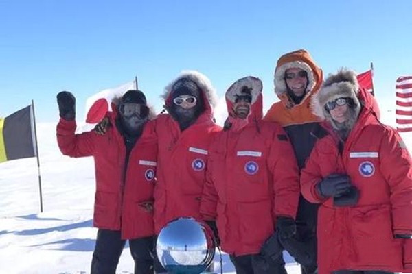 大鵝羽絨服飾什么品牌 大鵝羽絨服為什么貴 大鵝羽絨服飾什么品牌 大鵝羽絨服為什么貴