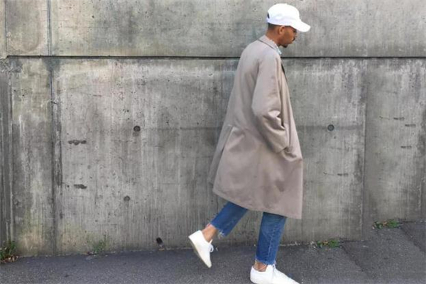 男生風衣怎么搭配好看 男生風衣搭配圖片 男生風衣怎么搭配好看 男生風衣搭配圖片