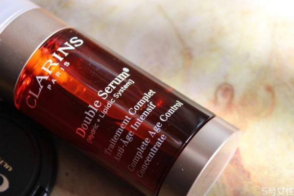 嬌韻詩雙萃精華好用嗎 嬌韻詩雙萃精華有什么作用呢 嬌韻詩雙萃精華好用嗎 嬌韻詩雙萃精華有什么作用呢