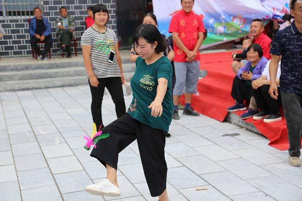 踢毽子可以瘦腿嗎 踢毽子多久能達(dá)到減肥效果 踢毽子可以瘦腿嗎 踢毽子多久能達(dá)到減肥效果