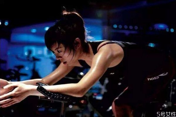 出汗對(duì)皮膚有什么好處嗎 排汗的作用有什么呢 出汗對(duì)皮膚有什么好處嗎 排汗的作用有什么呢