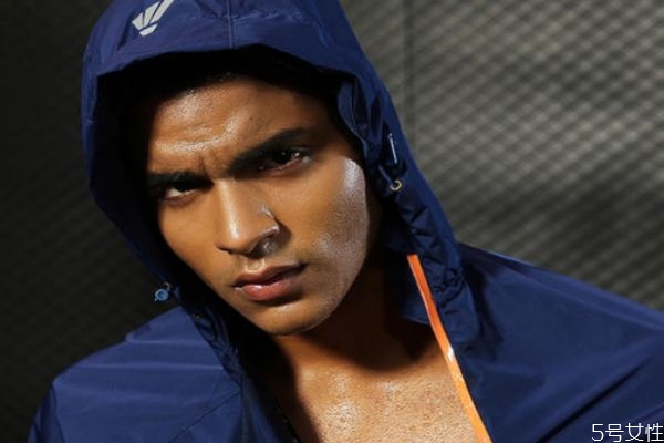 出汗對(duì)皮膚有什么好處嗎 排汗的作用有什么呢 出汗對(duì)皮膚有什么好處嗎 排汗的作用有什么呢