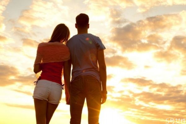 初戀是一種什么樣感覺(jué)呢 初戀的味道是怎么樣的呢 初戀是一種什么樣感覺(jué)呢 初戀的味道是怎么樣的呢