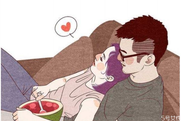 經(jīng)歷過初戀你會明白什么呢 初戀你是否遺忘過呢 經(jīng)歷過初戀你會明白什么呢 初戀你是否遺忘過呢