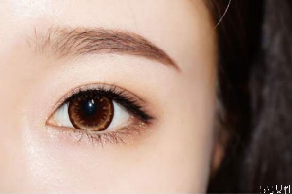 怎樣才能讓眼睫毛變翹 讓睫毛翹起來的小竅門 怎樣才能讓眼睫毛變翹 讓睫毛翹起來的小竅門