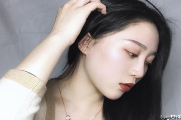 第一次相親吃飯聊什么 相親第一次見(jiàn)面該做什么 第一次相親吃飯聊什么 相親第一次見(jiàn)面該做什么