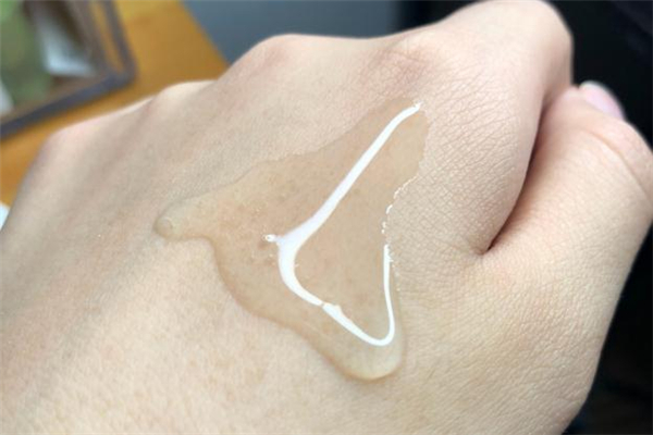 hbn熊果苷精粹水價(jià)格 hbn熊果苷精粹水好用嗎 hbn熊果苷精粹水價(jià)格 hbn熊果苷精粹水好用嗎