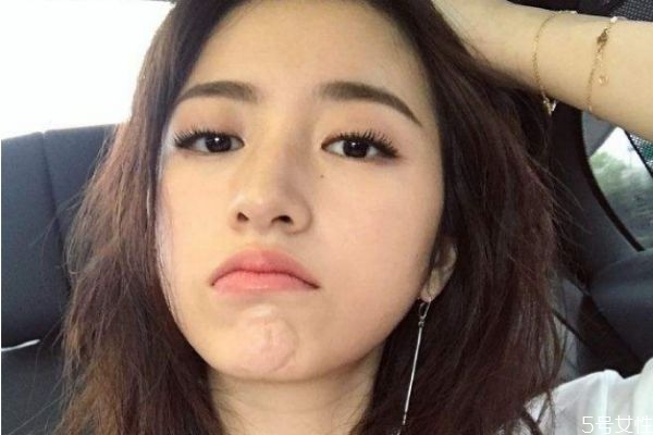 男生會輕易說晚安嗎 男生說晚安是喜歡的意思嗎 男生會輕易說晚安嗎 男生說晚安是喜歡的意思嗎