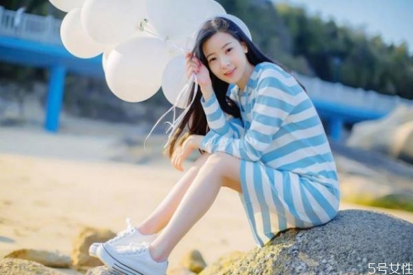 女生跟你說(shuō)晚安的真正含義 晚安和好夢(mèng)哪個(gè)更曖昧 女生跟你說(shuō)晚安的真正含義 晚安和好夢(mèng)哪個(gè)更曖昧