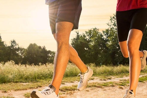 倒著跑步可以瘦身嗎 倒著跑步有什么好處呢 倒著跑步可以瘦身嗎 倒著跑步有什么好處呢