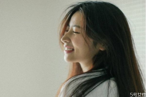 男生會輕易說晚安嗎 男生說晚安是喜歡的意思嗎 男生會輕易說晚安嗎 男生說晚安是喜歡的意思嗎