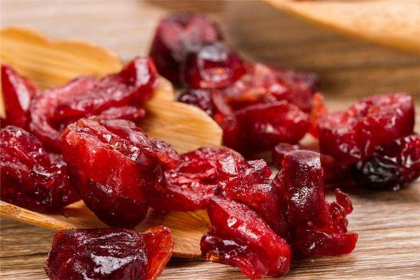 蔓越莓干減肥期間可以吃嗎 減肥的人能吃蔓越莓干嗎 蔓越莓干減肥期間可以吃嗎 減肥的人能吃蔓越莓干嗎