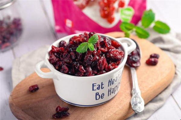 蔓越莓干減肥期間可以吃嗎 減肥的人能吃蔓越莓干嗎 蔓越莓干減肥期間可以吃嗎 減肥的人能吃蔓越莓干嗎