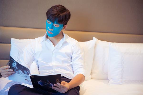 男生敷面膜的最佳時間 男生敷面膜常見的誤區(qū)有哪些 男生敷面膜的最佳時間 男生敷面膜常見的誤區(qū)有哪些