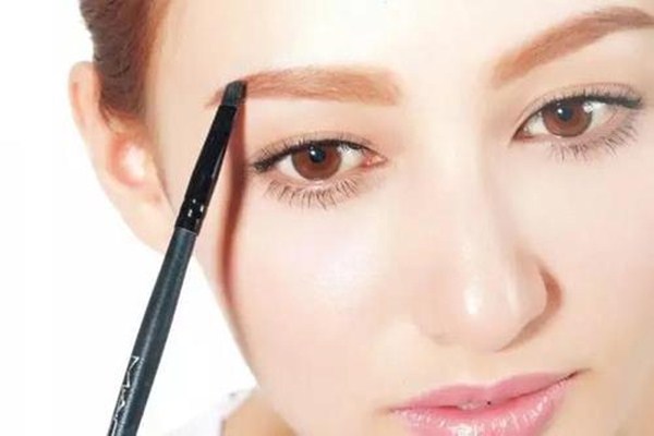 眉毛有痣能紋眉嗎 哪些人不能紋眉 眉毛有痣能紋眉嗎 哪些人不能紋眉
