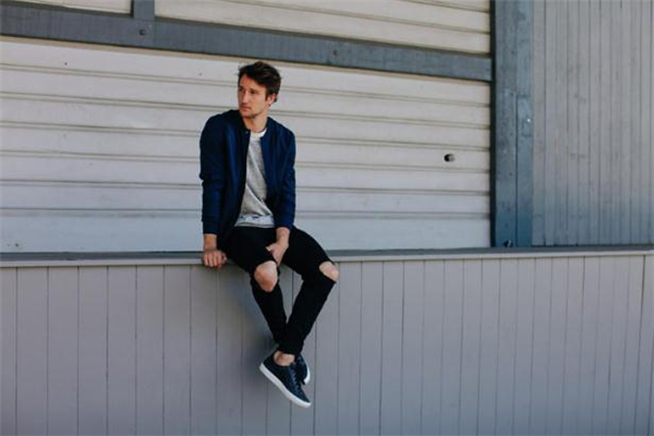 男生怎么穿搭更時(shí)髦 時(shí)尚男生穿搭技巧 男生怎么穿搭更時(shí)髦 時(shí)尚男生穿搭技巧