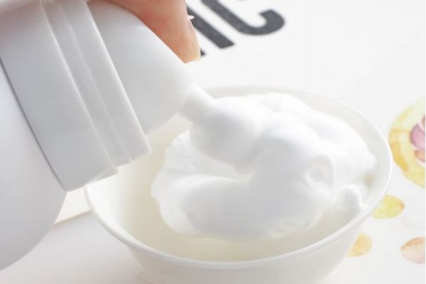 半畝花田氨基酸潔面慕斯怎么樣 半畝花田氨基酸潔面慕斯的優(yōu)勢和劣勢