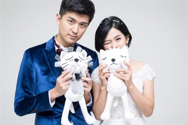 撒嬌和作有什么區(qū)別 女孩子撒嬌和作的區(qū)別在哪 撒嬌和作有什么區(qū)別 女孩子撒嬌和作的區(qū)別在哪