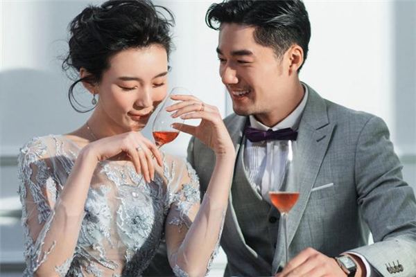 撒嬌和作有什么區(qū)別 女孩子撒嬌和作的區(qū)別在哪 撒嬌和作有什么區(qū)別 女孩子撒嬌和作的區(qū)別在哪