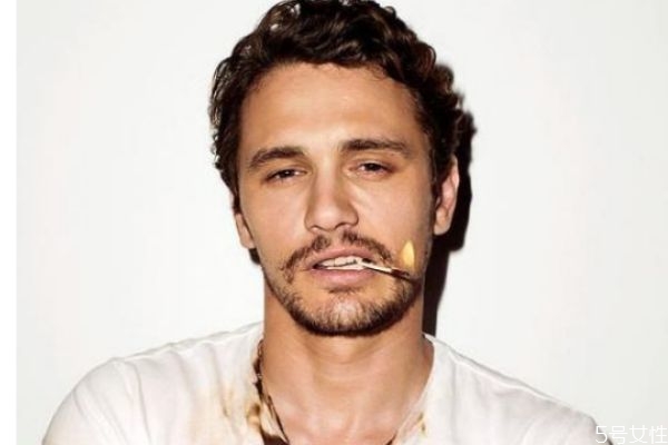 直男的心思是怎么樣的呢 直男有什么表現(xiàn)呢 直男的心思是怎么樣的呢 直男有什么表現(xiàn)呢