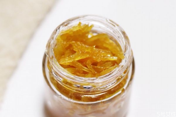 吃什么可以預(yù)防長斑呢 什么東西可以祛斑呢 吃什么可以預(yù)防長斑呢 什么東西可以祛斑呢