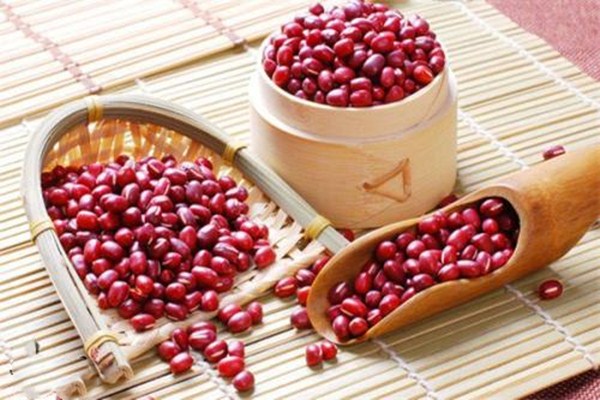 引起水腫的原因是什么 臉部消除水腫的方法 引起水腫的原因是什么 臉部消除水腫的方法