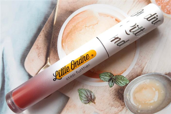 小奧汀唇釉試色 小奧汀唇釉哪個(gè)顏色好看 小奧汀唇釉試色 小奧汀唇釉哪個(gè)顏色好看