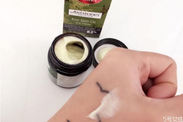 新西蘭眼霜適合油皮嗎 antipodes奇異果眼霜 新西蘭眼霜適合油皮嗎 antipodes奇異果眼霜