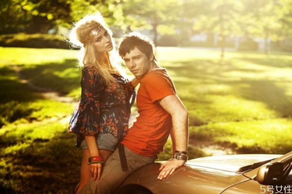 最讓女孩子心動(dòng)的情話有什么呢 女孩子喜歡聽什么話呢 最讓女孩子心動(dòng)的情話有什么呢 女孩子喜歡聽什么話呢