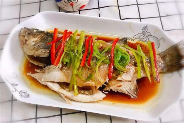 蒸鱸魚要腌多長時(shí)間 鱸魚蒸出來很腥怎么辦 蒸鱸魚要腌多長時(shí)間 鱸魚蒸出來很腥怎么辦