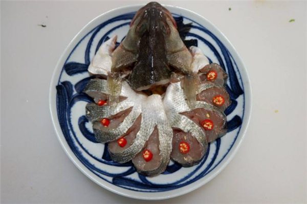 鱸魚和什么一起吃好 鱸魚和什么搭配最有營養(yǎng) 鱸魚和什么一起吃好 鱸魚和什么搭配最有營養(yǎng)