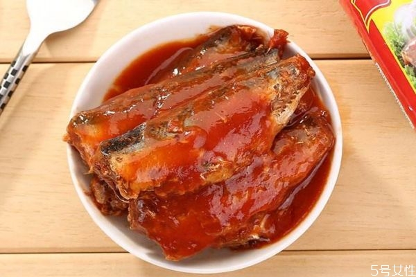 沙丁魚罐頭有什么壞處嗎 沙丁魚罐頭可以經(jīng)常吃嗎 沙丁魚罐頭有什么壞處嗎 沙丁魚罐頭可以經(jīng)常吃嗎