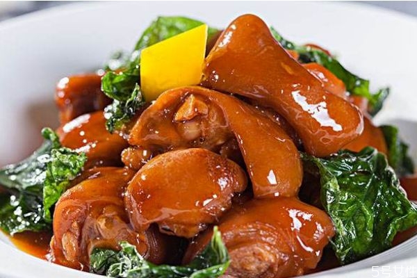 豬腳有什么營養(yǎng)價值呢 吃豬腳有什么好處呢 豬腳有什么營養(yǎng)價值呢 吃豬腳有什么好處呢