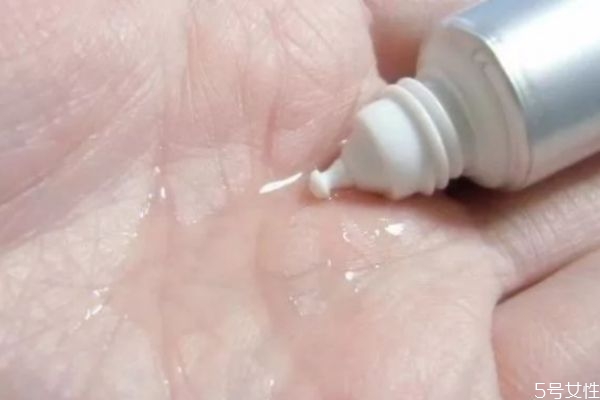 怎么辨別樂敦cc精華真假 樂敦cc祛痘嗎 怎么辨別樂敦cc精華真假 樂敦cc祛痘嗎