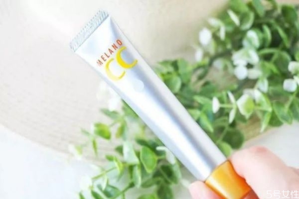 怎么辨別樂敦cc精華真假 樂敦cc祛痘嗎 怎么辨別樂敦cc精華真假 樂敦cc祛痘嗎