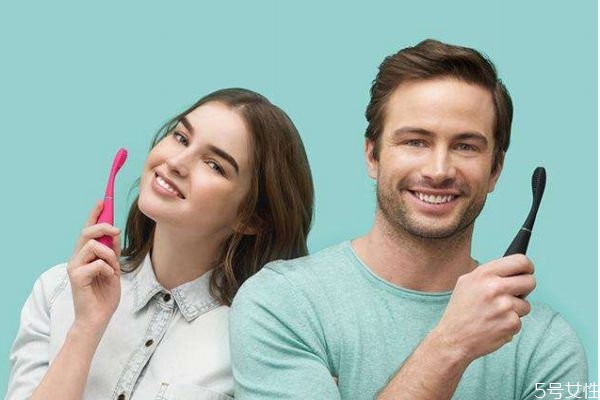 如何挑選牙刷呢 牙刷使用要注意什么呢 如何挑選牙刷呢 牙刷使用要注意什么呢