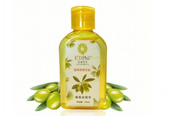 冬天用甘油好還是凡士林好 甘油和凡士林的區(qū)別 冬天用甘油好還是凡士林好 甘油和凡士林的區(qū)別