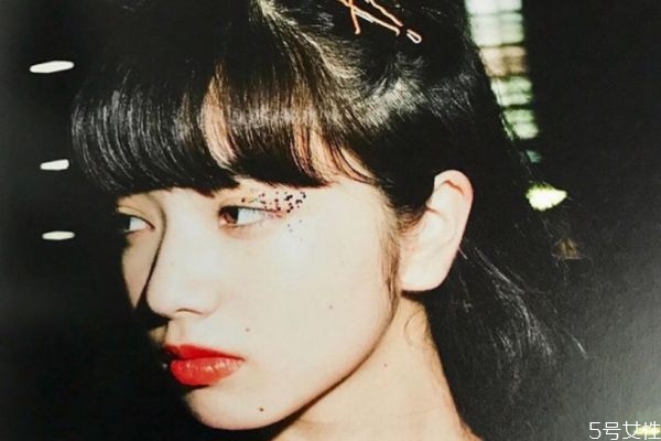 情侶之間怎么增進(jìn)感情 情侶干什么能增進(jìn)感情 情侶之間怎么增進(jìn)感情 情侶干什么能增進(jìn)感情