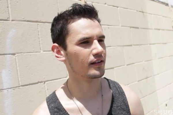 如何撩動(dòng)直男呢 直男應(yīng)該怎么撩呢 如何撩動(dòng)直男呢 直男應(yīng)該怎么撩呢