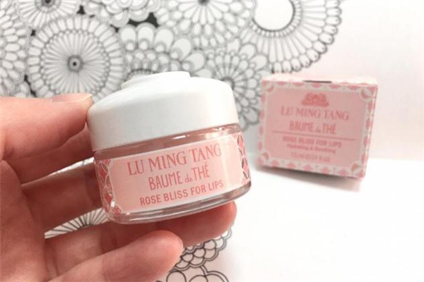 露茗堂唇膜怎么樣 露茗堂唇膜玫瑰和茉莉的區(qū)別 露茗堂唇膜怎么樣 露茗堂唇膜玫瑰和茉莉的區(qū)別