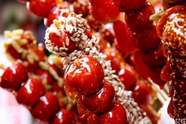 冰糖葫蘆的糖是怎么做的呢 冰糖葫蘆是怎么做的呢 冰糖葫蘆的糖是怎么做的呢 冰糖葫蘆是怎么做的呢