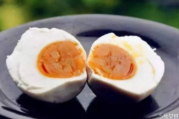 鴨蛋有什么營(yíng)養(yǎng)價(jià)值呢 吃鴨蛋有什么作用呢 鴨蛋有什么營(yíng)養(yǎng)價(jià)值呢 吃鴨蛋有什么作用呢