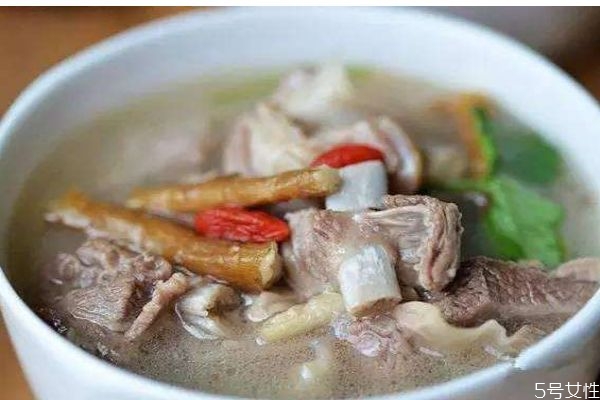 羊肉湯可以放香菜嗎 好處多多 羊肉湯可以放香菜嗎 好處多多